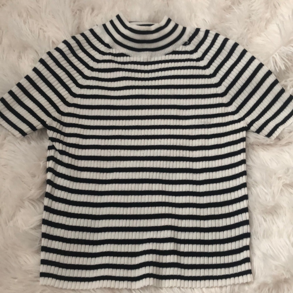 Small crop top.